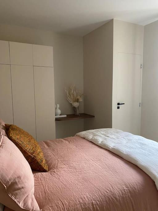 Welcoming, Lovely, Calm & Centrally Located Flat ดีจอง ภายนอก รูปภาพ